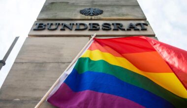 Bundesrat hisst zum Berliner CSD die Regenbogenflagge