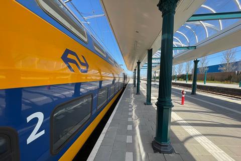 NS train at station