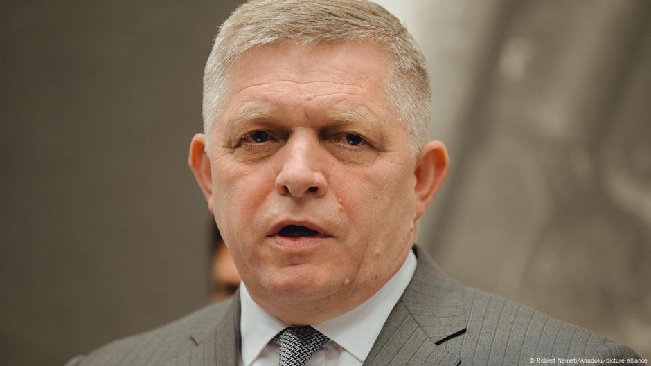 Fico uses anti-EU rhetoric as diversionary tactic – DW – 07/22/2025