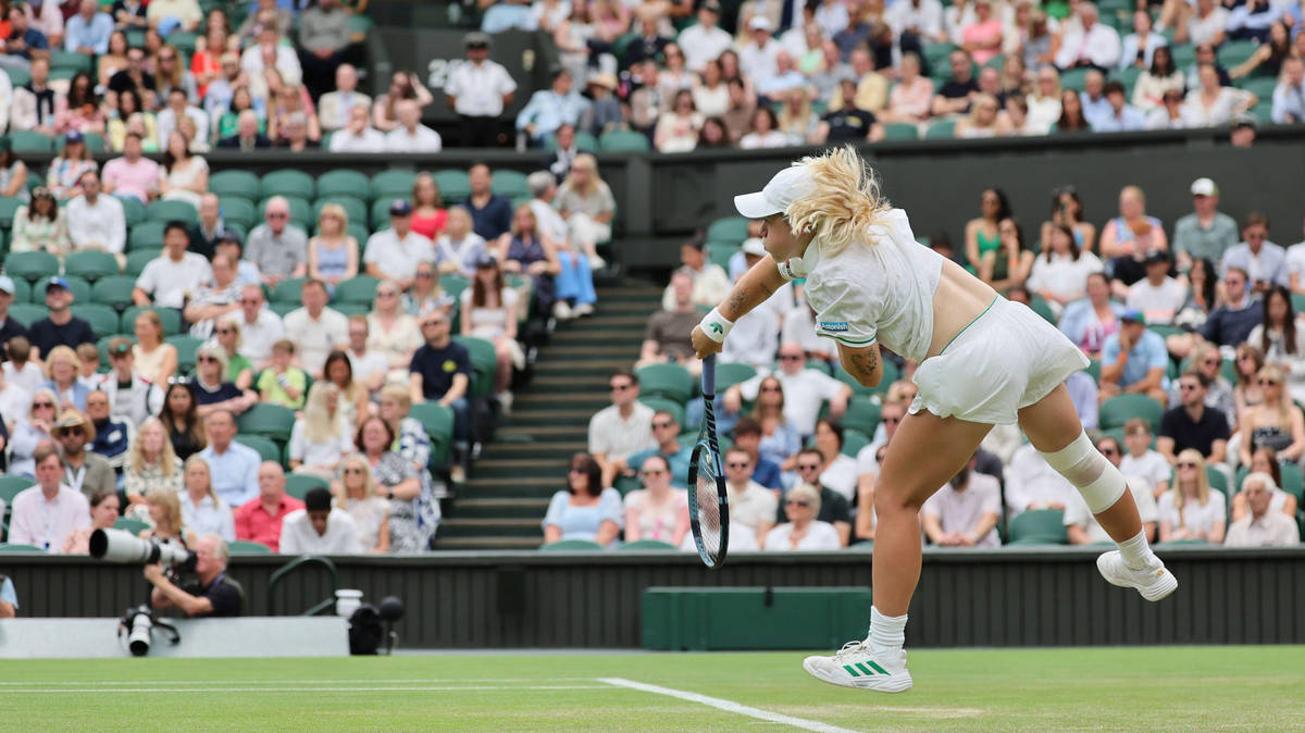 Wimbledon issues apology over missed line calls after technology 'deactivated in error'