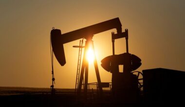 Oil climbs on EU trade deal, potential US-China tariff truce extension