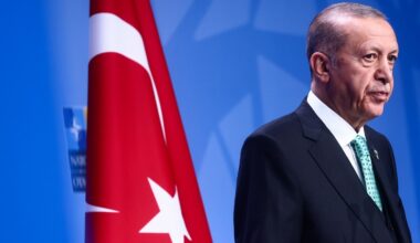 Turkish president hopes to host Ukraine-Russia peace talks to end war