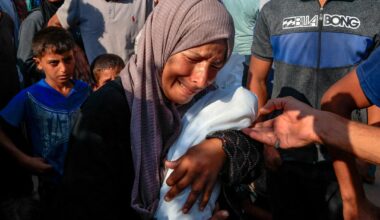 Palestinske helsemyndigheter melder om økende antall dødsfall grunnet sult. Matkøene har blitt livsfarlige.