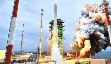 The homegrown Nuri rocket is launched from Naro Space Center in South Jeolla's Goheung County on June 21, 2022. [YONHAP]