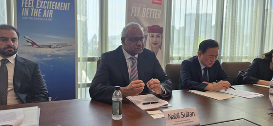 Nabil Sultan, Emirates’ executive vice president for passenger sales and country management, speaks with the JoongAng Ilbo at the airline’s Korea office in Jongno District, central Seoul. [PARK YOUNG-WOO]