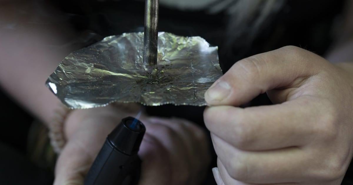 Fentanyl in air at Vancouver supportive housing offices