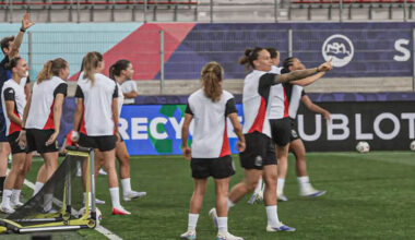 Sfeer zit er goed in bij Red Flames tijdens laatste training voor Italië, twee grote dilemma's voor basiself