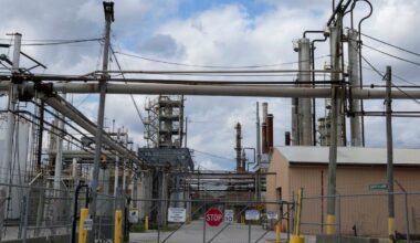 Two Indiana plants get more time to meet EPA's toxic emissions rules