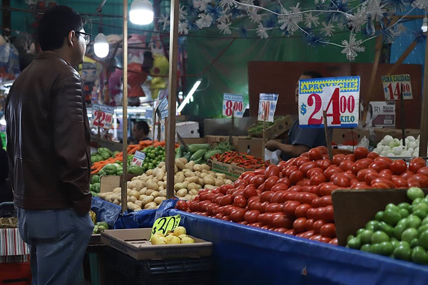 Surprise drop in inflation likely to trigger interest rate cuts in Mexico
