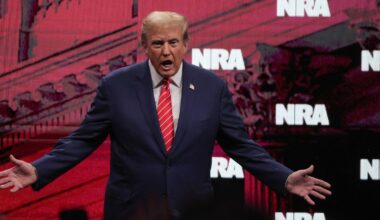 Trump wants Supreme Court to crack down on gun rules