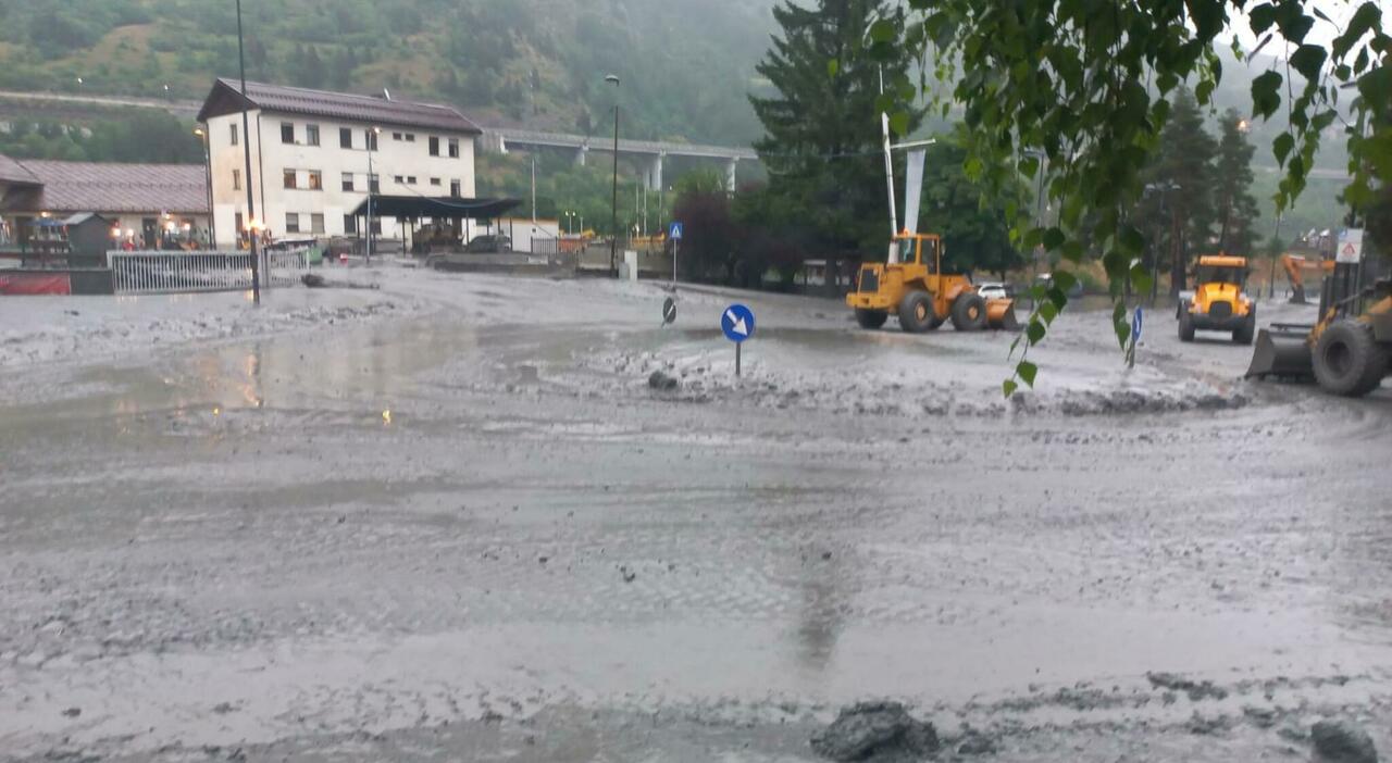 Allerta meteo in nove regioni, in arrivo temporali e grandinate: ecco dove e quando
