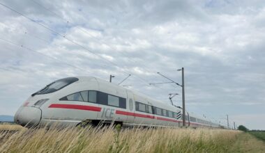 Polizei vor Ort: Mann verletzt vier Menschen mit Axt im ICE | News