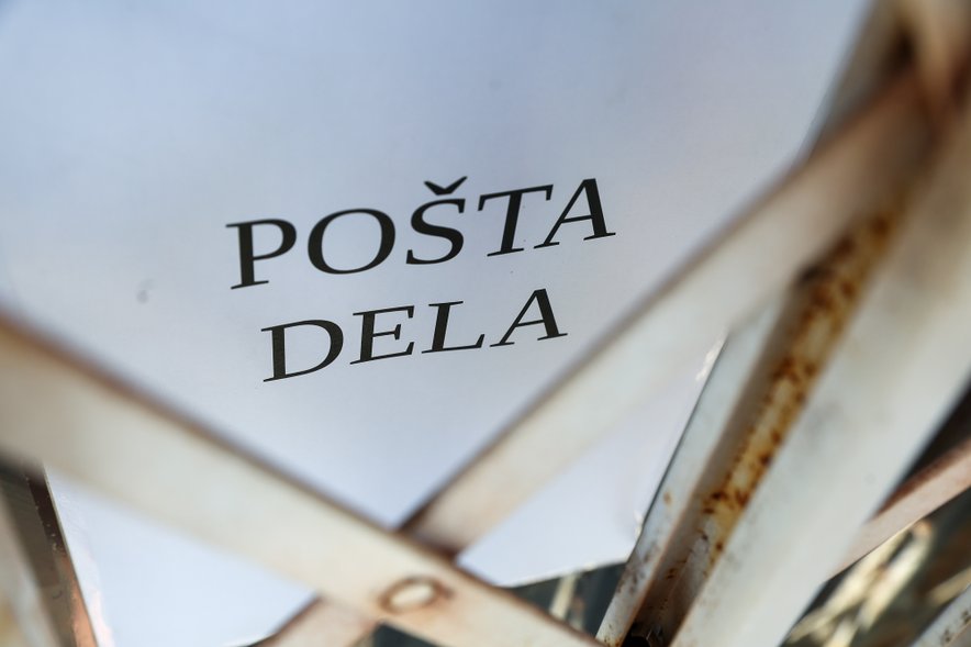 Pošta dela, bencin ne teče