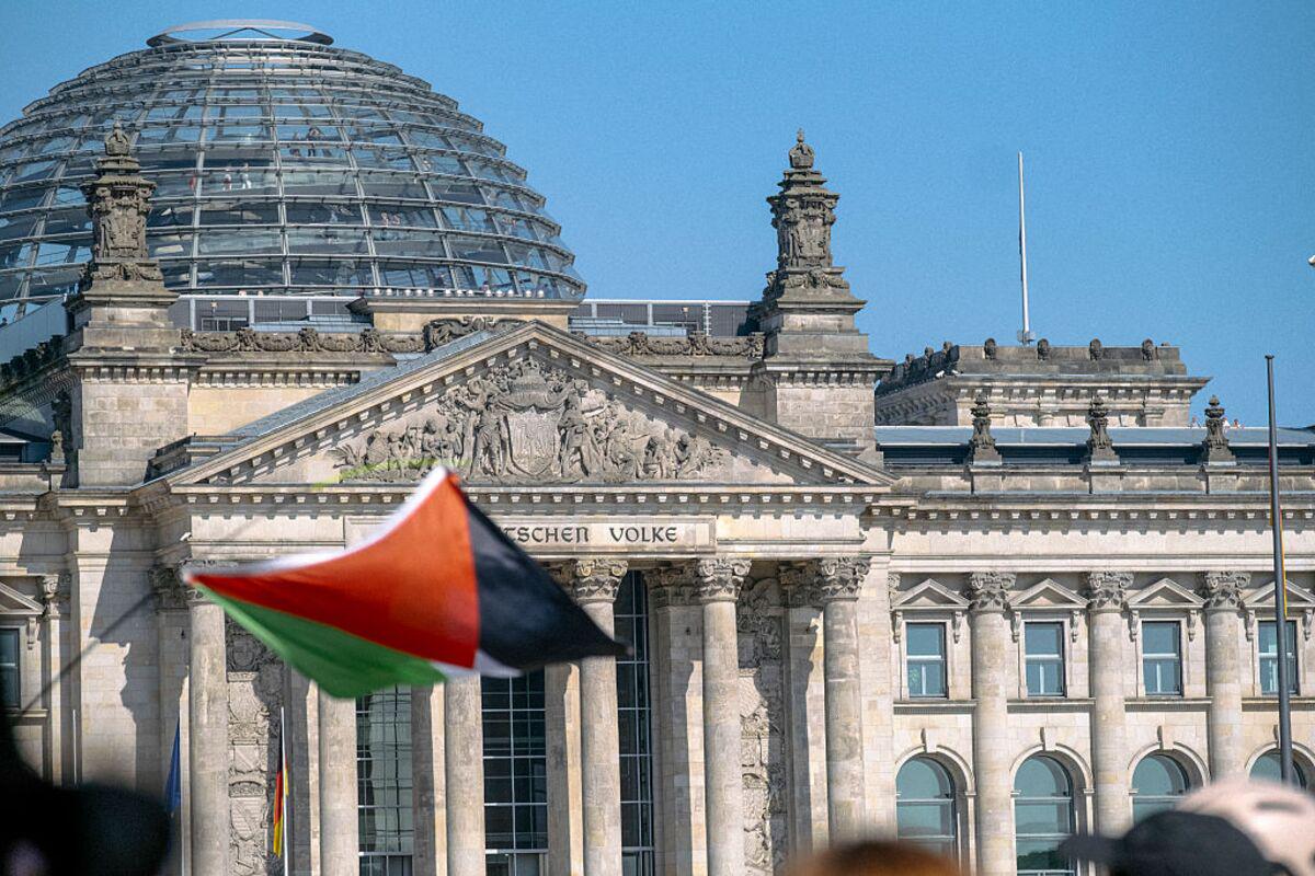 Germany Opens the Door to Recognizing Palestinian Statehood