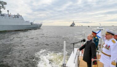 Fontanka: Main naval parade cancelled in fear of attacks