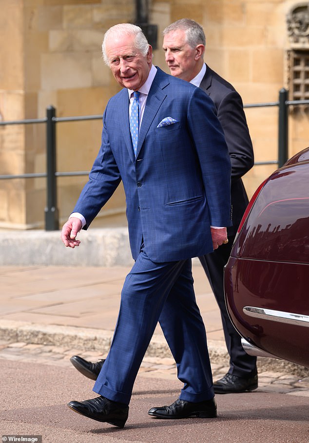Karine said the king's bold look offered vibrancy while still staying within the bounds of royal formality and reinforced the visual unity between himself and his wife