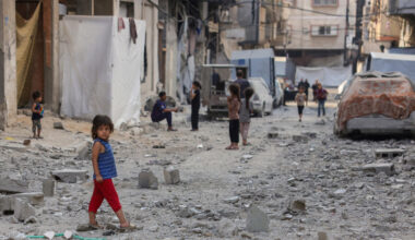 Hamas, Israel to hold ceasefire talks as Tel Aviv continues to pound Gaza