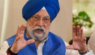 India, Iceland Bond Over Green Energy: Puri Discusses CCS And EV Charging Tech India, Iceland Bond Over Green Energy: Puri Discusses CCS And EV Charging Tech