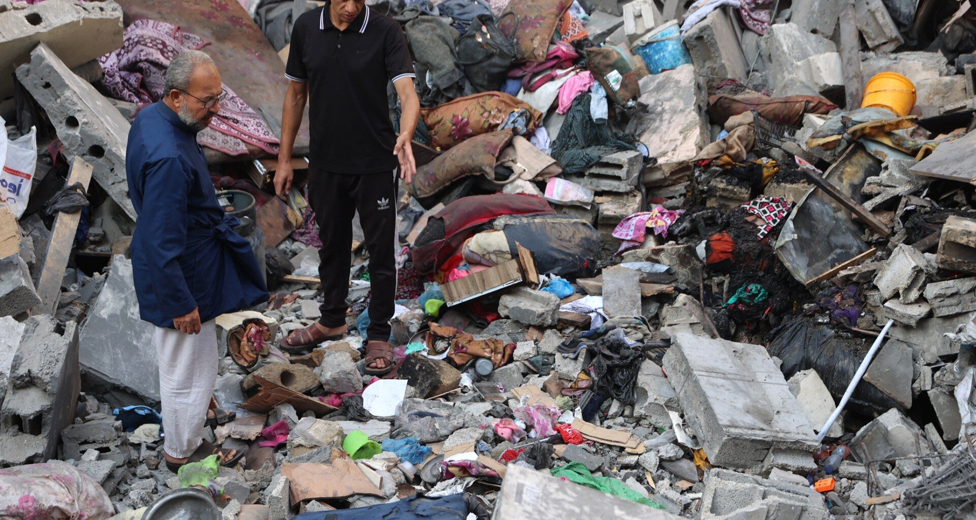 Hamas agrees to release 10 captives as Israeli attacks kill 74 in Gaza | Gaza News