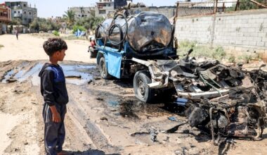 Israel bombards Gaza, killing 78, as truce talks stall | Israel-Palestine conflict News