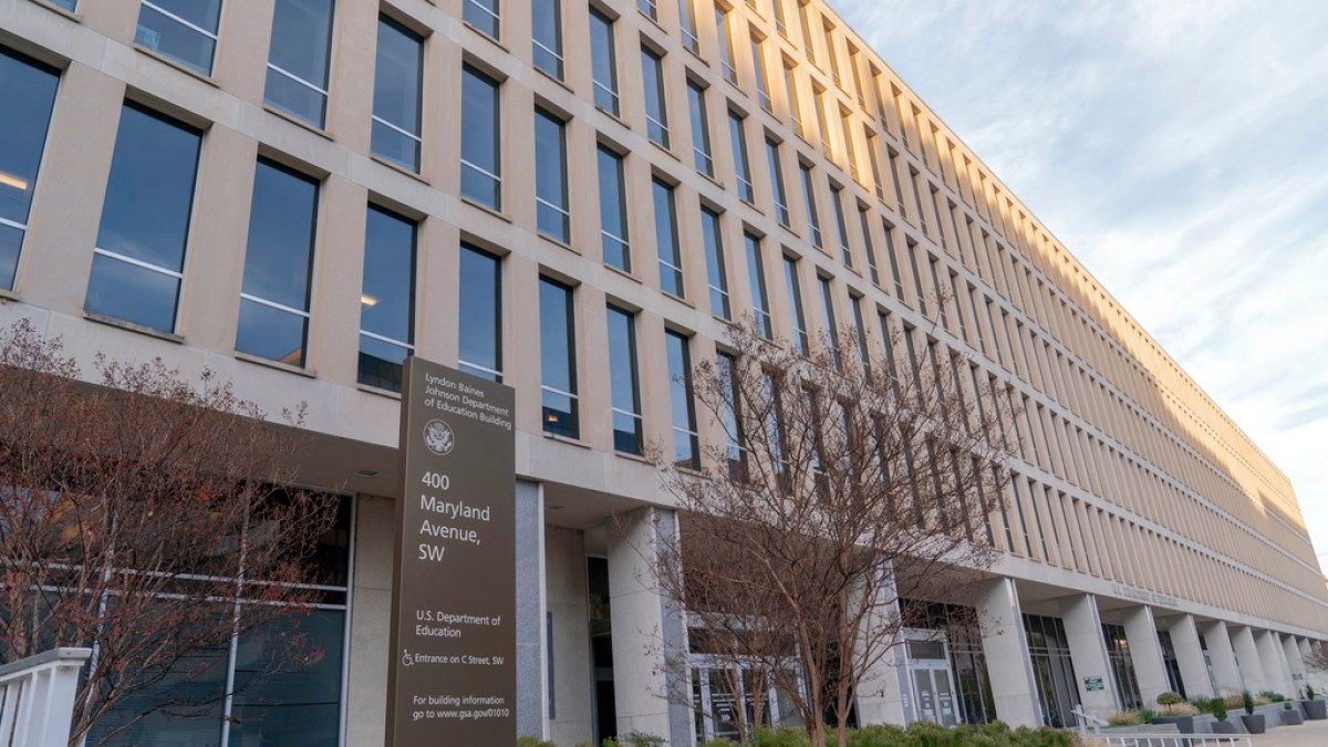 US top court lets Trump proceed with mass layoffs at Education Department | Donald Trump News