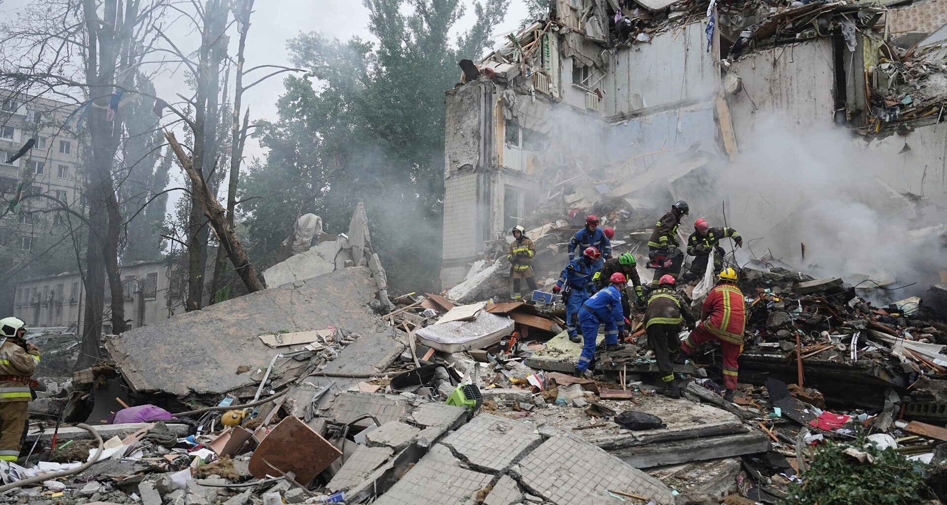 Russia kills 13 in drone, missile strikes on Ukraine’s Kyiv: Officials | Russia-Ukraine war News