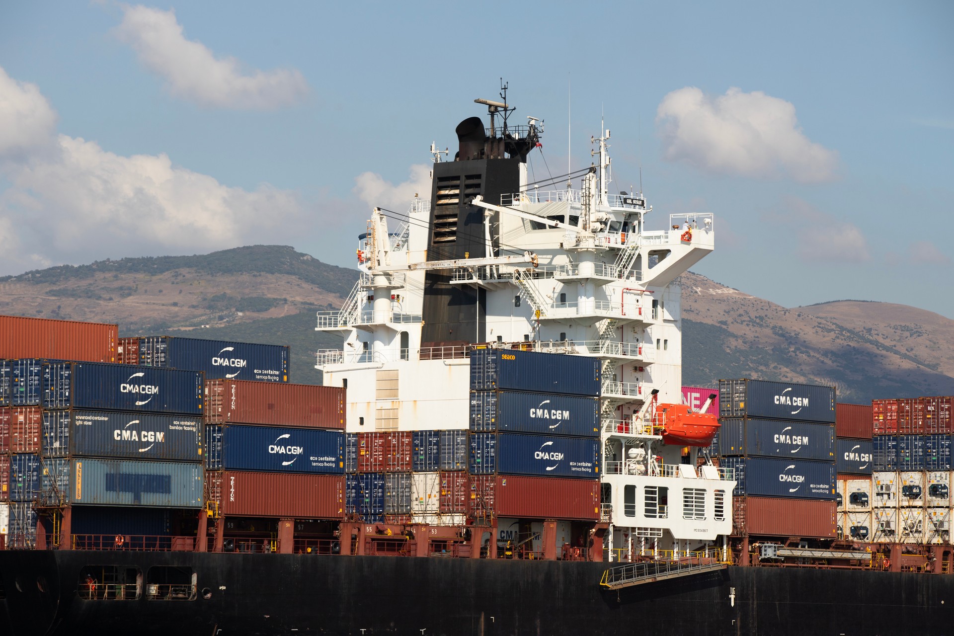 A container ship docked at Gemlik Port in Bursa, Türkiye, on Sep. 17, 2024. (Adobe Stock Photo)