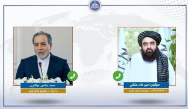 Muttaqi contacts Iranian counterpart on Afghan refugees
