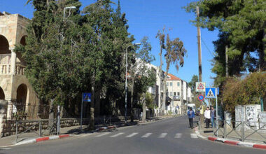 Real estate mogul negotiates with Jerusalem tenants over Orthodox Church grounds