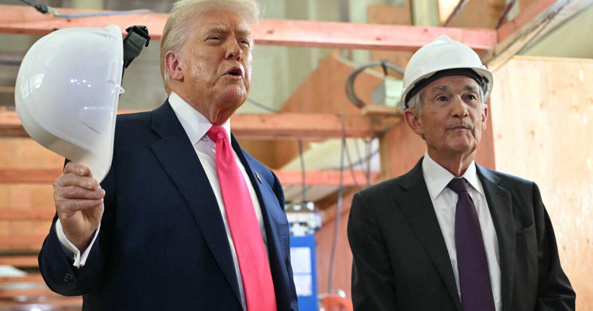 Fed Chair Fact Checks Trump to His Face During Bizarre Building Tour