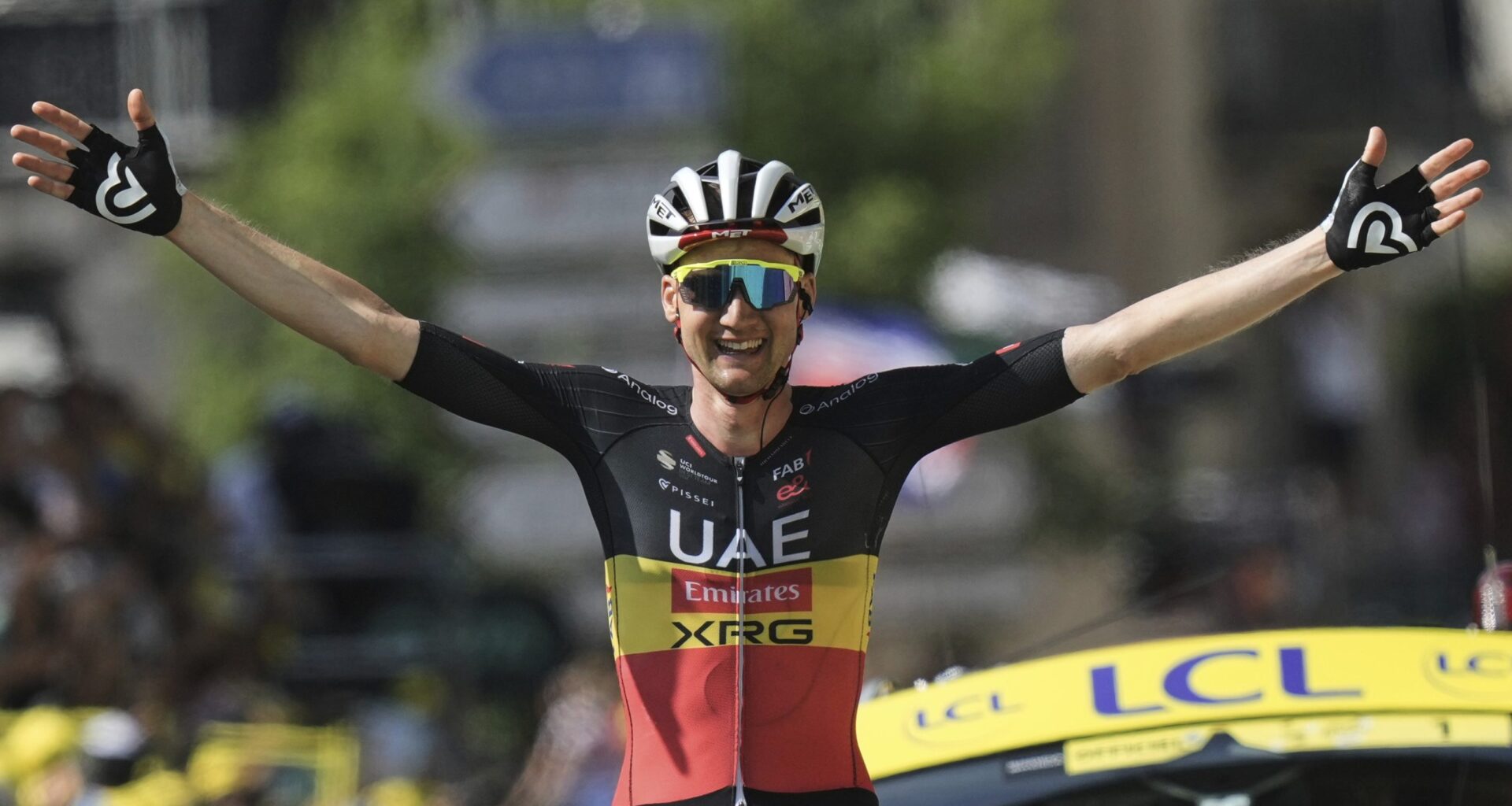 V 15. etape Tour de France triumfoval Tim Wellens