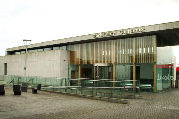Man who tried to kiss a woman he didn’t know in a nightclub ordered to pay €10,000 in compensation