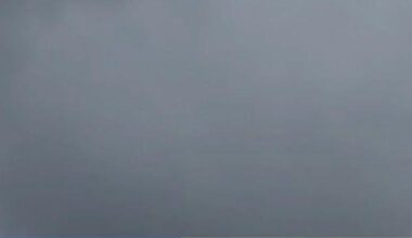 Russian SU-34 crashes due to stuck landing gear