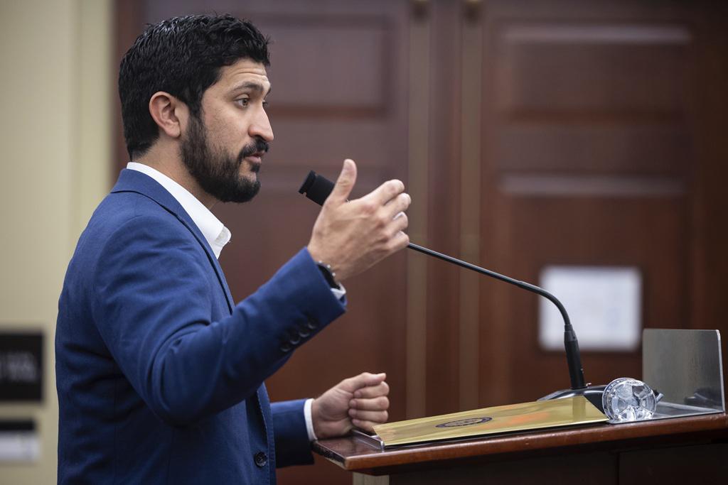 First-Ever Ban on Surveillance Pricing Introduced in Congress