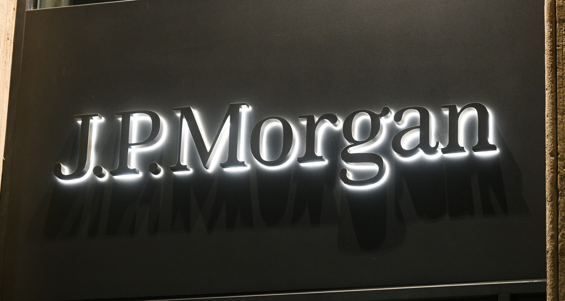 JPMorgan Posts Strong Second Quarter Numbers, Though Dimon Warns Of Tariff, Geopolitical Risk