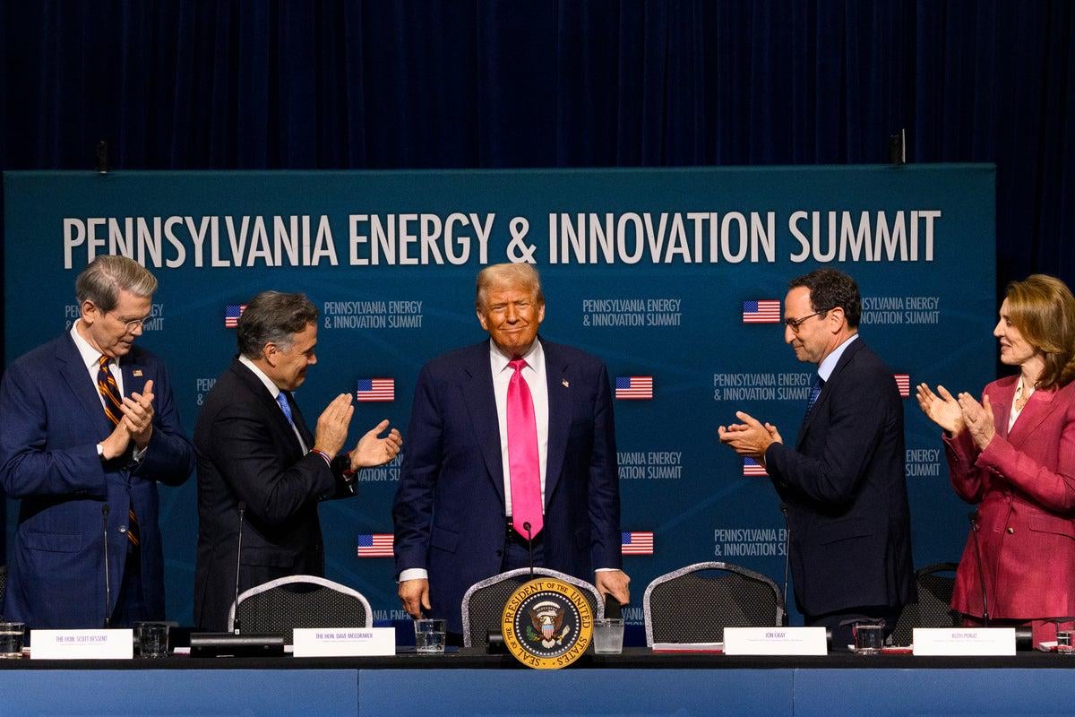 Trump just delivered a word salad speech that would’ve got Biden impeached