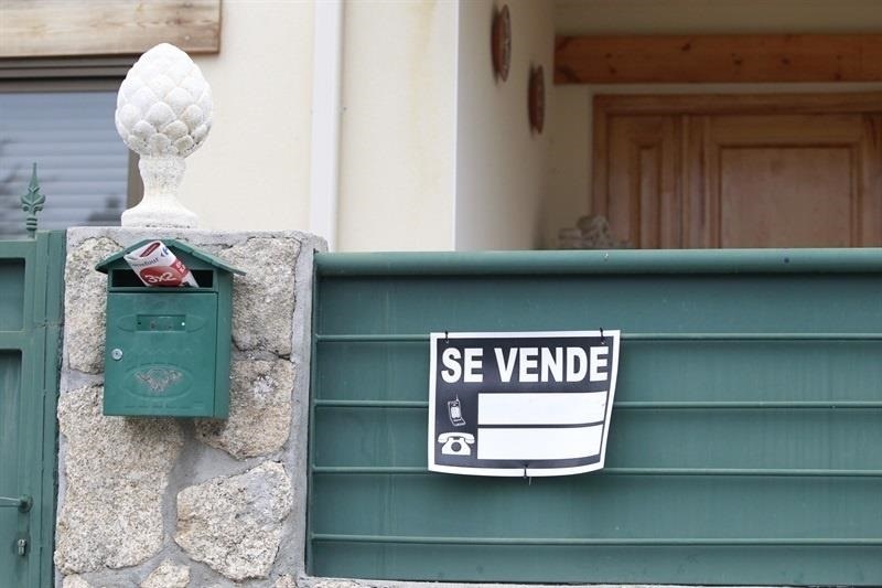 Cae la compra de viviendas en España en un 2%