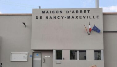 Trois surveillants de prison en garde à vue pour des soupçons de trafic de stupéfiants, d'alcool et de téléphones portables avec des détenus