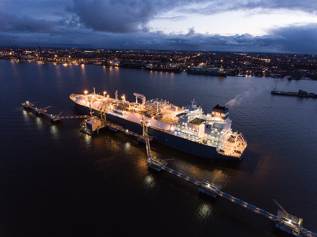 South Korea begins construction of floating gas terminal for Poland