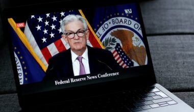 Federal Reserve's Beige Book Reveals Tariff-Driven Profit Squeeze As Businesses Avoid Price Hikes — What It Means for Consumers - Invesco QQQ Trust, Series 1 (NASDAQ:QQQ), SPDR S&P 500 (ARCA:SPY)