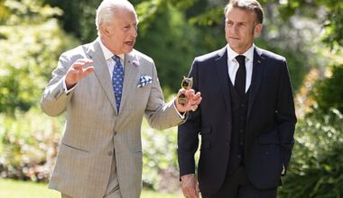 UK politics live: Starmer to face PMQs as migrant crisis deal with Macron still hangs in the balance