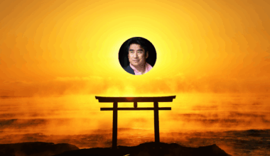 Fukami Tōshū above a torii gate
