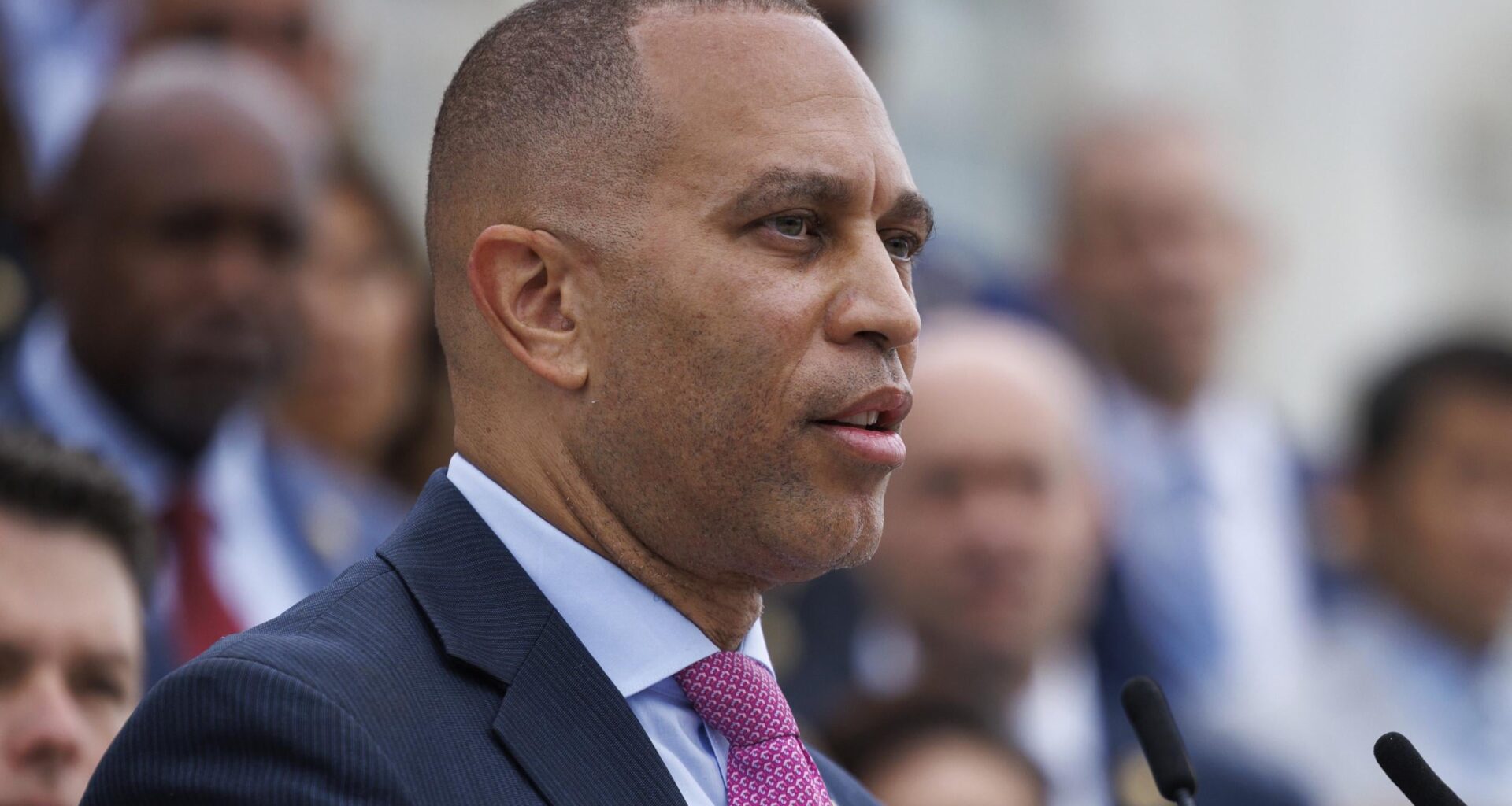 Hakeem Jeffries holds up Trump bill vote as House speech passes 3 hours