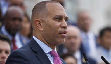 Hakeem Jeffries holds up Trump bill vote as House speech passes 3 hours