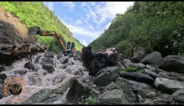 Schreitbagger   Menzi Muck Challenge mit fluss