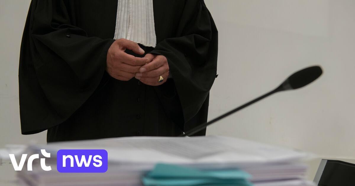 Vrouw krijgt 21.648 euro schadevergoeding na discriminatie bij sollicitatie: "Niet zo slecht, maar zwart en oud" | VRT NWS: nieuws