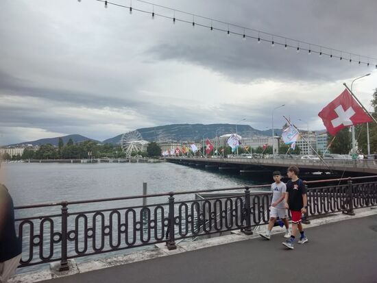 Geneva6.jpg Geneva6.jpg
