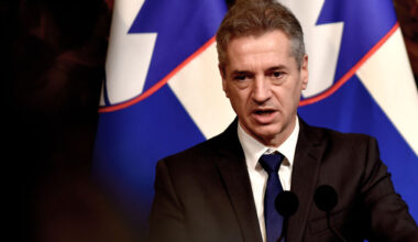 Slovenia to call consultative referendum on NATO membership