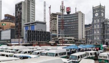 Investors Pile Into Longer-Dated Nigerian Bonds to Lock in Rates