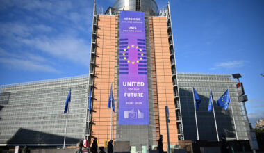 EU approves €93 billion US counterstrike as hopes of trade deal grow